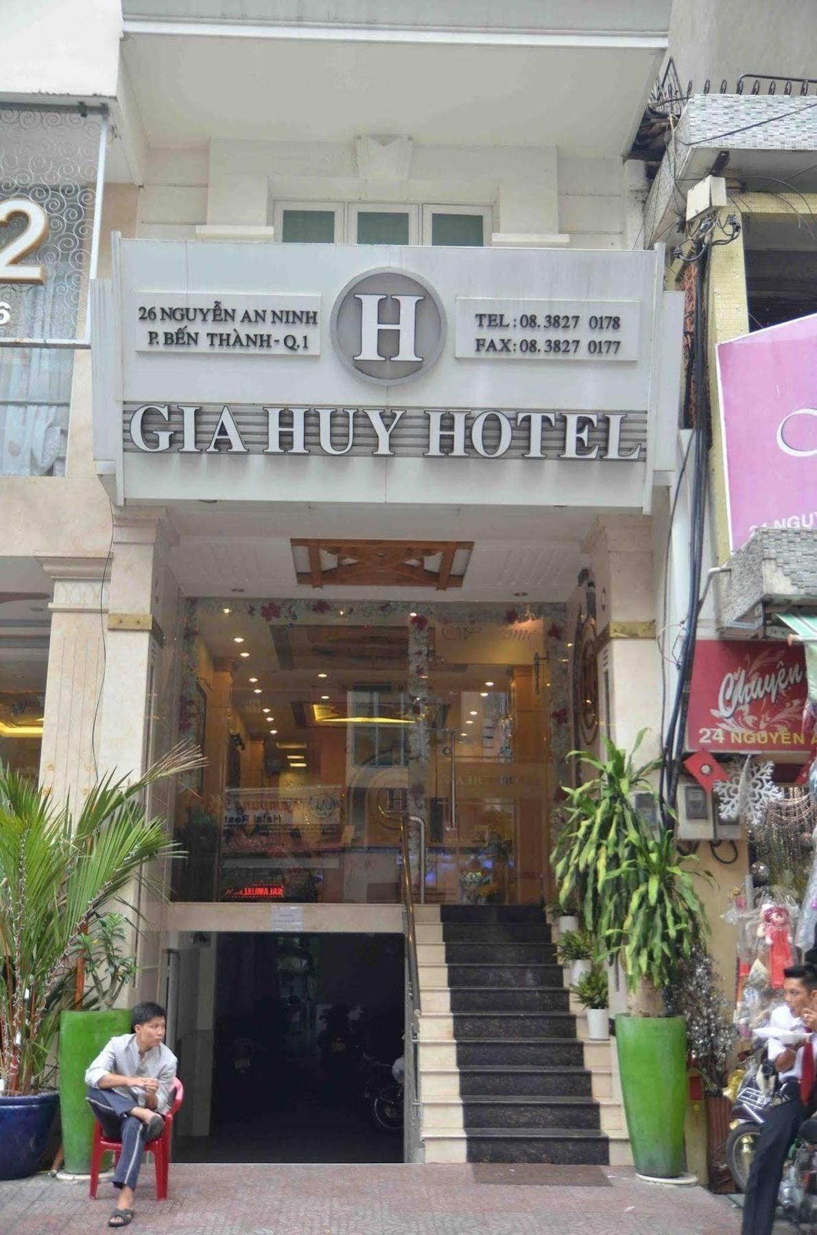 Gia Huy Hotel Ho Şi Min Exterior foto